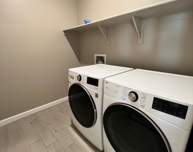 10424 S 54th Lane - Photo Thumbnail 31
