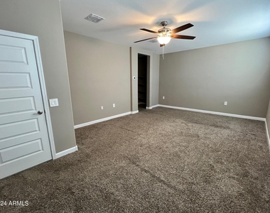 10424 S 54th Lane - Photo Thumbnail 24