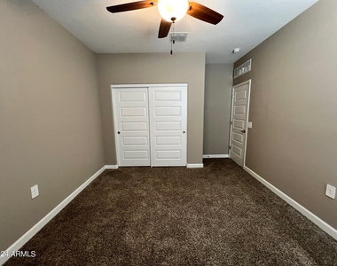 10424 S 54th Lane - Photo Thumbnail 39