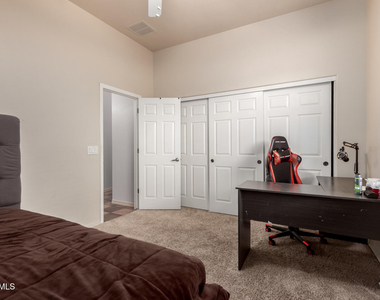 3438 W Little Hopi Drive - Photo Thumbnail 8