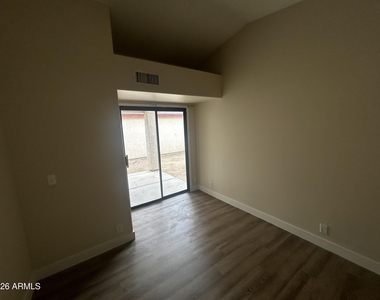 11134 N 82nd Drive - Photo Thumbnail 23