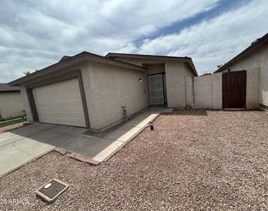 11134 N 82nd Drive - Photo Thumbnail 1