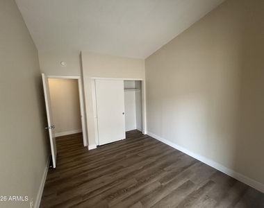 11134 N 82nd Drive - Photo Thumbnail 26