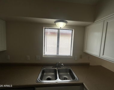 11134 N 82nd Drive - Photo Thumbnail 13