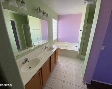 15178 W Melvin Street - Photo Thumbnail 18