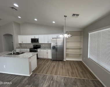 41619 W Corvalis Lane - Photo Thumbnail 2