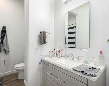 509 W Mcdowell Road - Photo Thumbnail 9