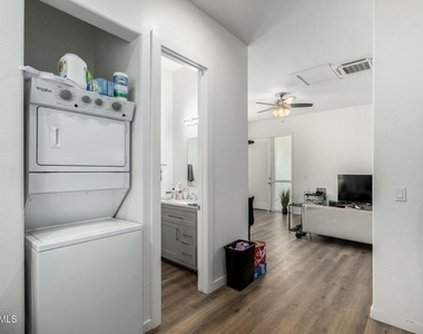 509 W Mcdowell Road - Photo Thumbnail 7