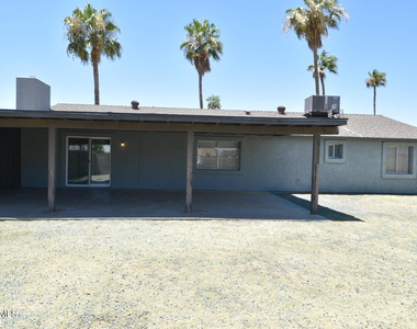 14235 N 39th Way - Photo Thumbnail 17