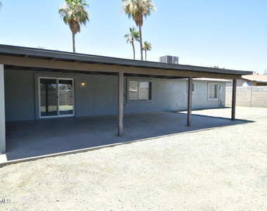 14235 N 39th Way - Photo Thumbnail 16