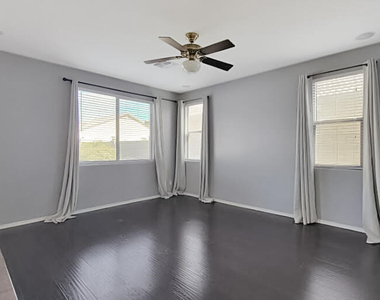 17282 W Elm Street - Photo Thumbnail 7
