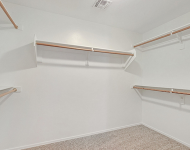17282 W Elm Street - Photo Thumbnail 24