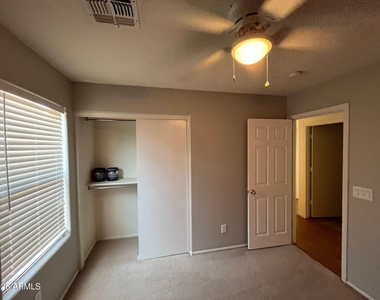 29429 N Blackfoot Daisy Drive - Photo Thumbnail 19