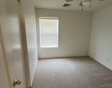 29429 N Blackfoot Daisy Drive - Photo Thumbnail 17