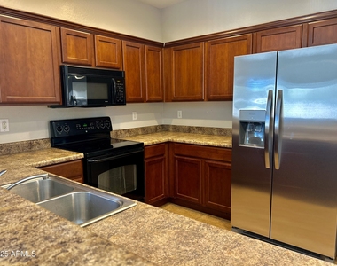 770 W Fruit Tree Lane - Photo Thumbnail 8