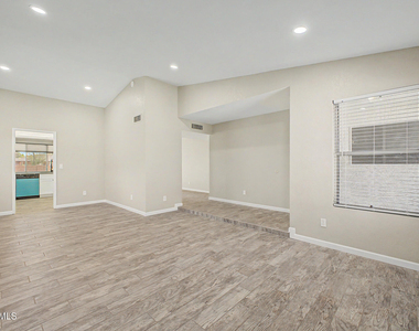 5527 W Cortez Street - Photo Thumbnail 4