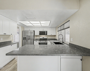 5527 W Cortez Street - Photo Thumbnail 8