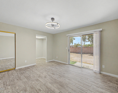 5527 W Cortez Street - Photo Thumbnail 13