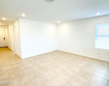 32300 N Hermon Road - Photo Thumbnail 5