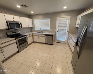 15901 W Elm Street - Photo Thumbnail 2