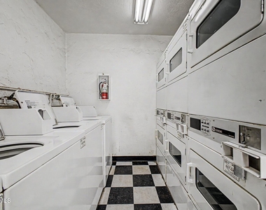 3416 N 44th Street - Photo Thumbnail 24