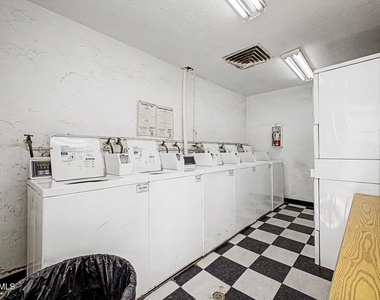 3416 N 44th Street - Photo Thumbnail 23