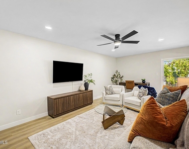 3416 N 44th Street - Photo Thumbnail 3