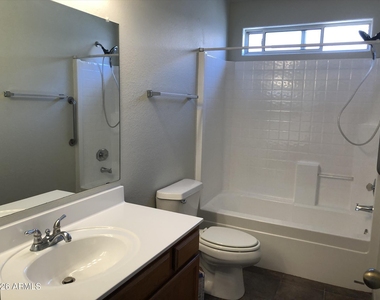 3045 W Covey Lane - Photo Thumbnail 5