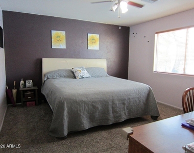3045 W Covey Lane - Photo Thumbnail 6