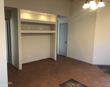 3045 W Covey Lane - Photo Thumbnail 3