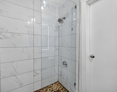 2702 Ne 9th Avenue - Photo Thumbnail 14