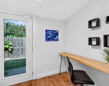 2702 Ne 9th Avenue - Photo Thumbnail 15