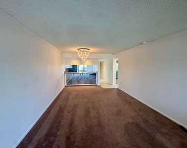 601 Seafarer Circle - Photo Thumbnail 37
