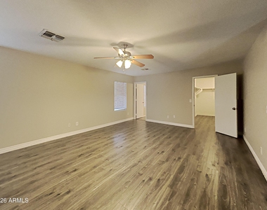 12960 N B Street - Photo Thumbnail 6