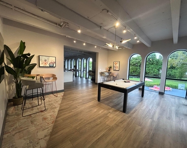 4108 N Pine Island Road - Photo Thumbnail 8