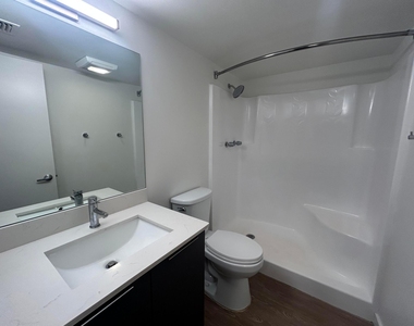 4108 N Pine Island Road - Photo Thumbnail 5