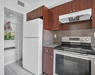 306 Nw 84th Terrace - Photo Thumbnail 1