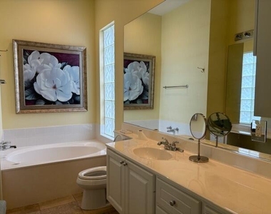 11595 Sw Rockingham Drive - Photo Thumbnail 5