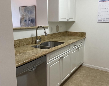 651 Okeechobee Boulevard - Photo Thumbnail 4