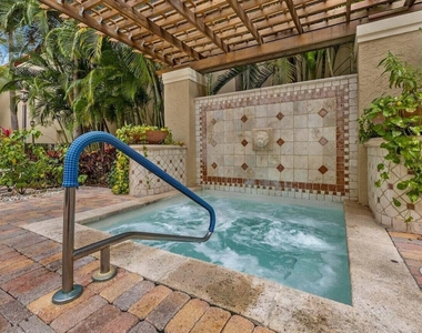 651 Okeechobee Boulevard - Photo Thumbnail 3