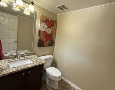 18882 N 77th Avenue - Photo Thumbnail 18