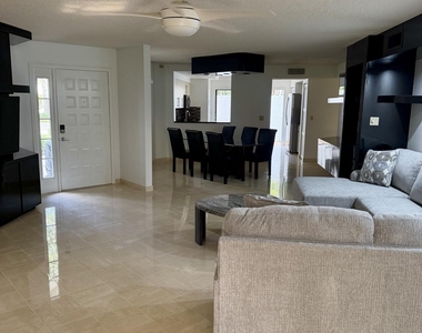 15321 Strathearn Drive - Photo Thumbnail 12