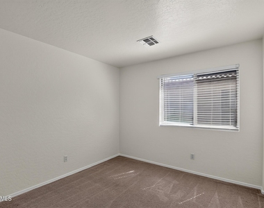 13737 W Peck Drive - Photo Thumbnail 3