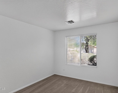 13737 W Peck Drive - Photo Thumbnail 13