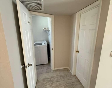 662 E Avenue - Photo Thumbnail 6