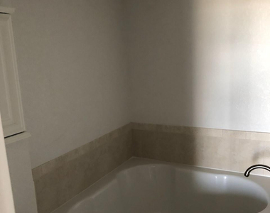 1830 Radius Drive - Photo Thumbnail 3