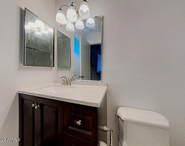 1610 W Estrella Drive - Photo Thumbnail 5
