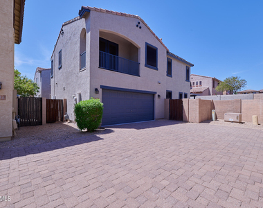 2340 W Dusty Wren Drive - Photo Thumbnail 27