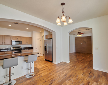 2340 W Dusty Wren Drive - Photo Thumbnail 5