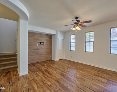 2340 W Dusty Wren Drive - Photo Thumbnail 3
